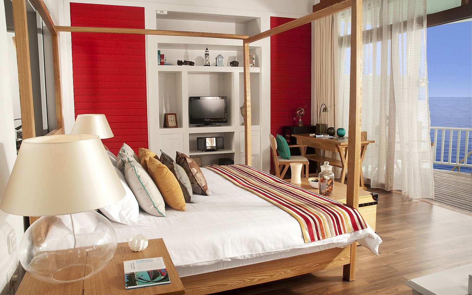 red-and-white-bedroom-decoration-idea red and white bedroom decoration idea