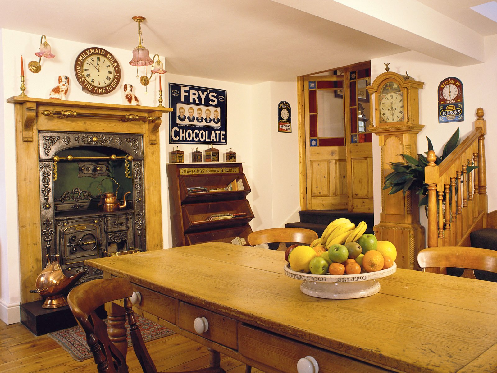 Old-Style-Dining-Room Old Style Dining Room