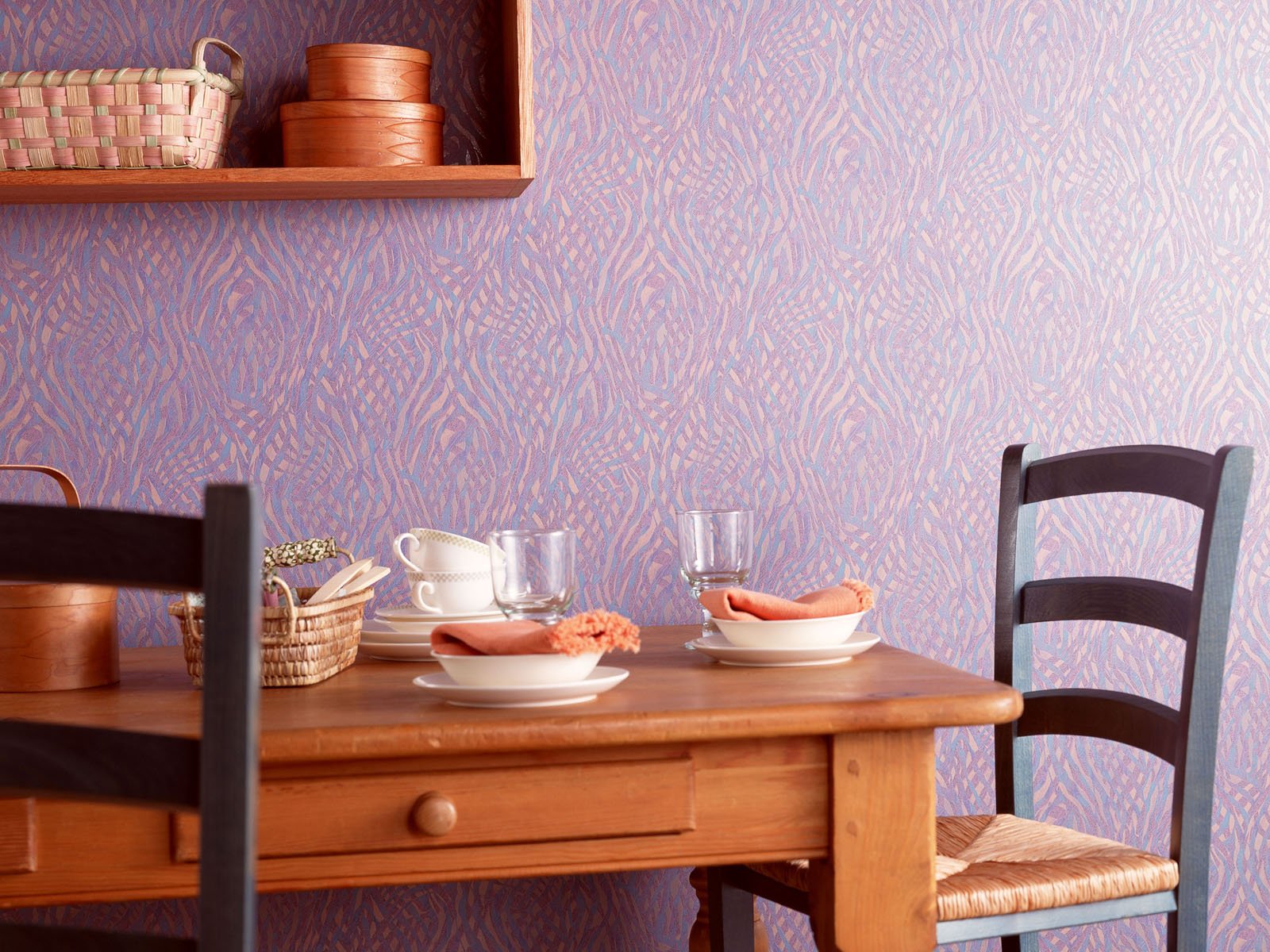 breakfast-table-in-a-kitchen Simple breakfast table in a kitchen