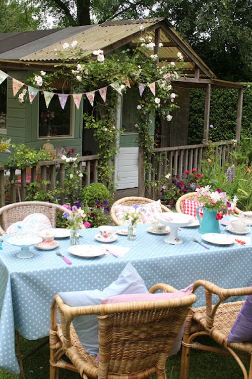 garden-tea-party-table Garden Tea Tables Design Idea