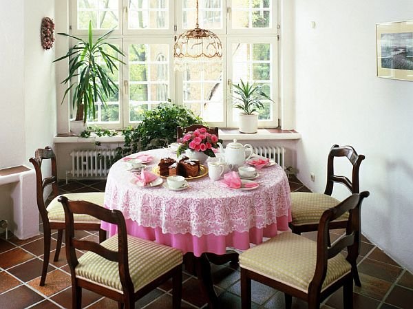 traditional-small-dining-room Small Dining room decoration ideas