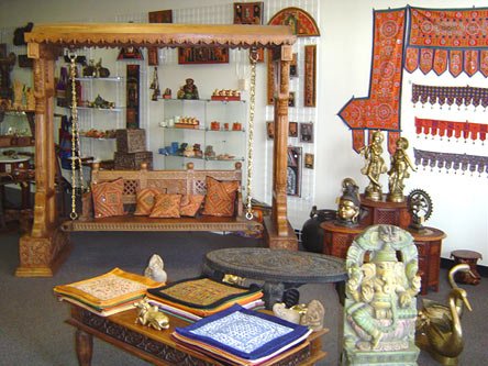 showroom How to décor home in Indian style?